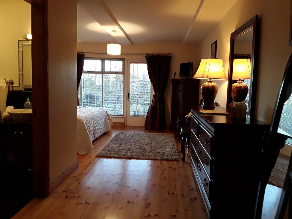 The Townhouse Accommodation Carrick on Shannon Exteriör bild